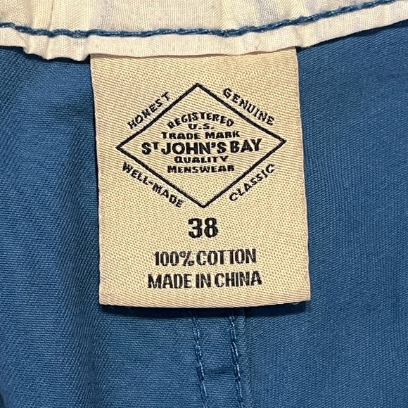 🩳 Men’s St Johns Bay khaki shorts. Size 38 waist - Picture 7 of 7